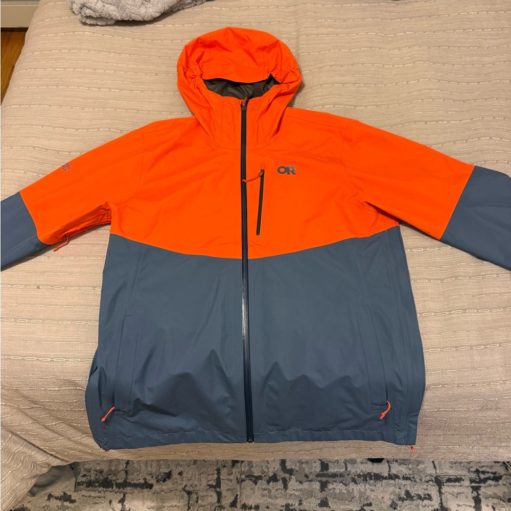 Large Men’s Outdoor Research Foray II GORETEX rain jacket